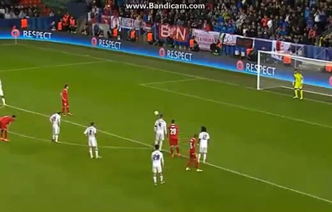 هدف اشبيلية الثاني على ريال مدريد  - ريال مدريد و اشبيلية 1-2