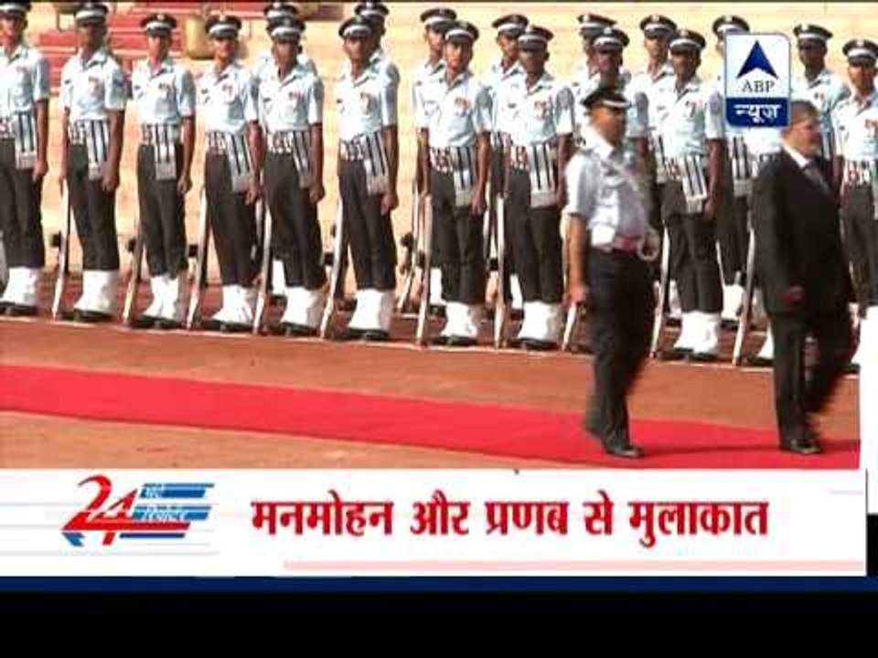 Prime Minister Singh meets with Egyptian President Morsi