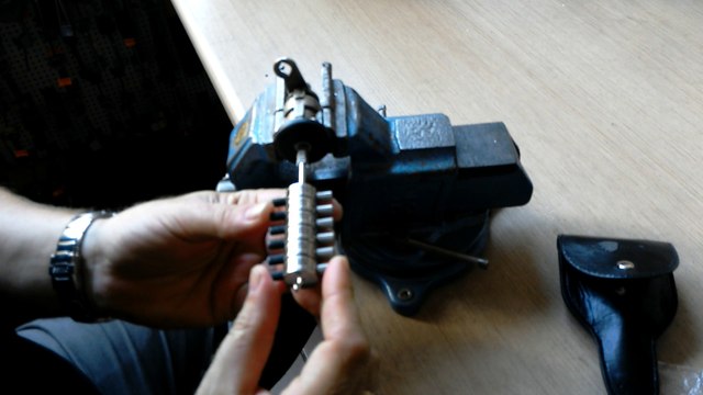 Awaryjne otwieranie zamka ford