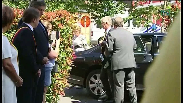 Attaque à Charleroi: visite royale et réunion entre syndicats policiers et Jan Jambon