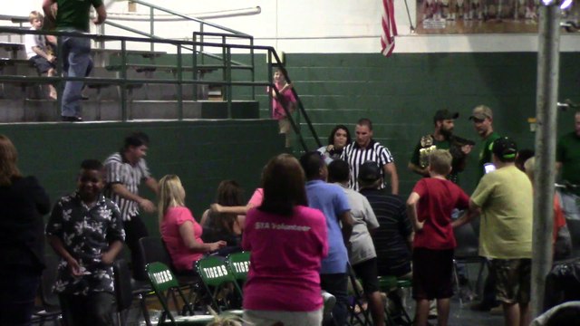 Loco Lobo Barry Wolf vs. The Nightmare Jeremiah w/ Jay Andrews - Pro Wrestling EGO - STREET FIGHT