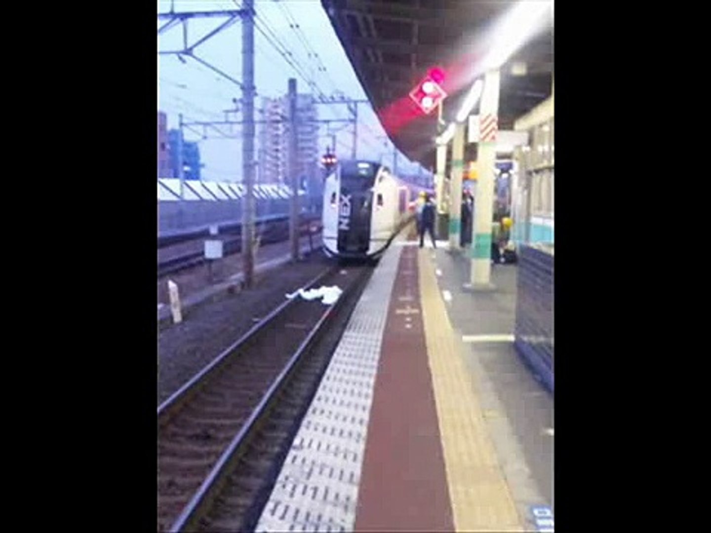 新小岩 駅 で 人身事故