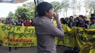 FISIP Unpad Aksi 2 Mei di Rektorat