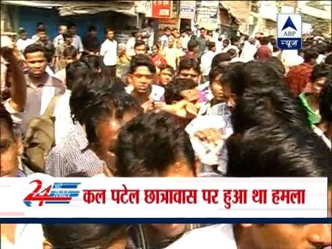 Police charged lathi on students after violent protest in Patna