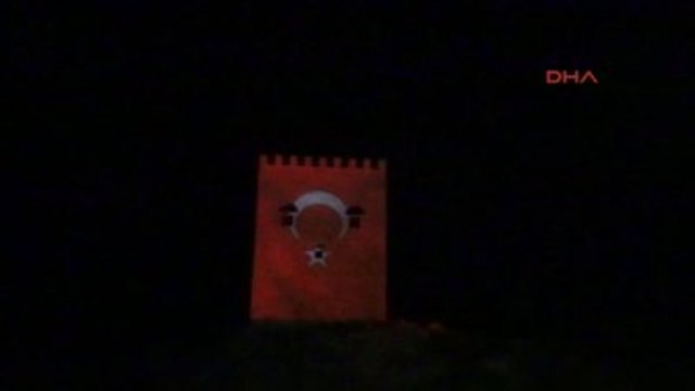 Şile Kalesi'ne Türk Bayrağı Yansıtıldı