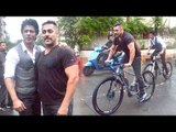 Shahrukh Salman Cycling Together On Streets Of Mumbai Early Morning