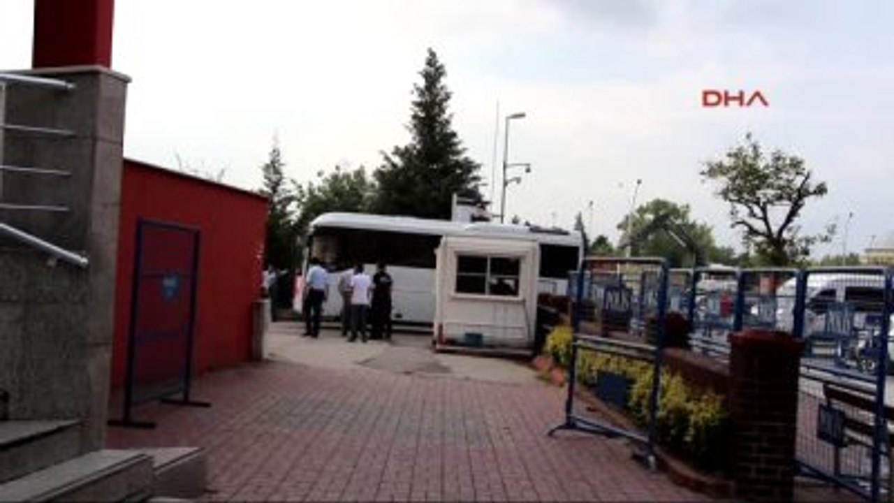 Kocaeli'de Fetö Operasyonunda 30 Kişi Adliyeye Sevk Edildi