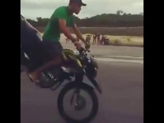 Kissing with style  Videos no Whats