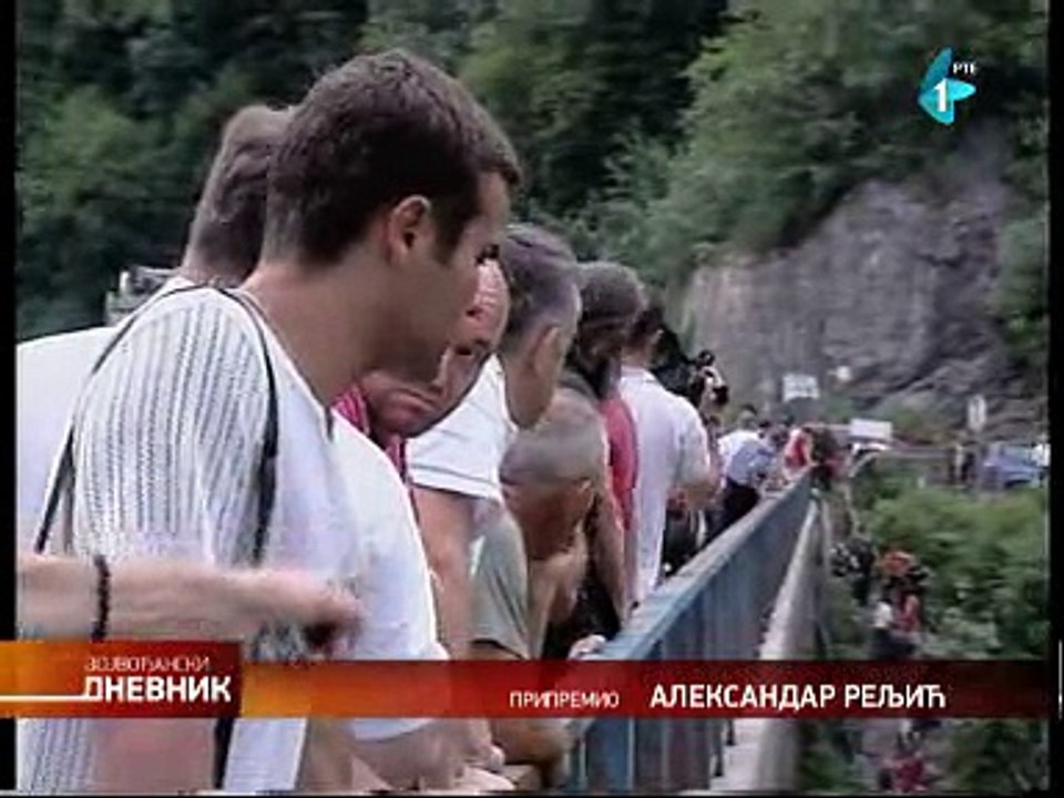 Autobus sleteo u kanjon Morače, 15 poginulih