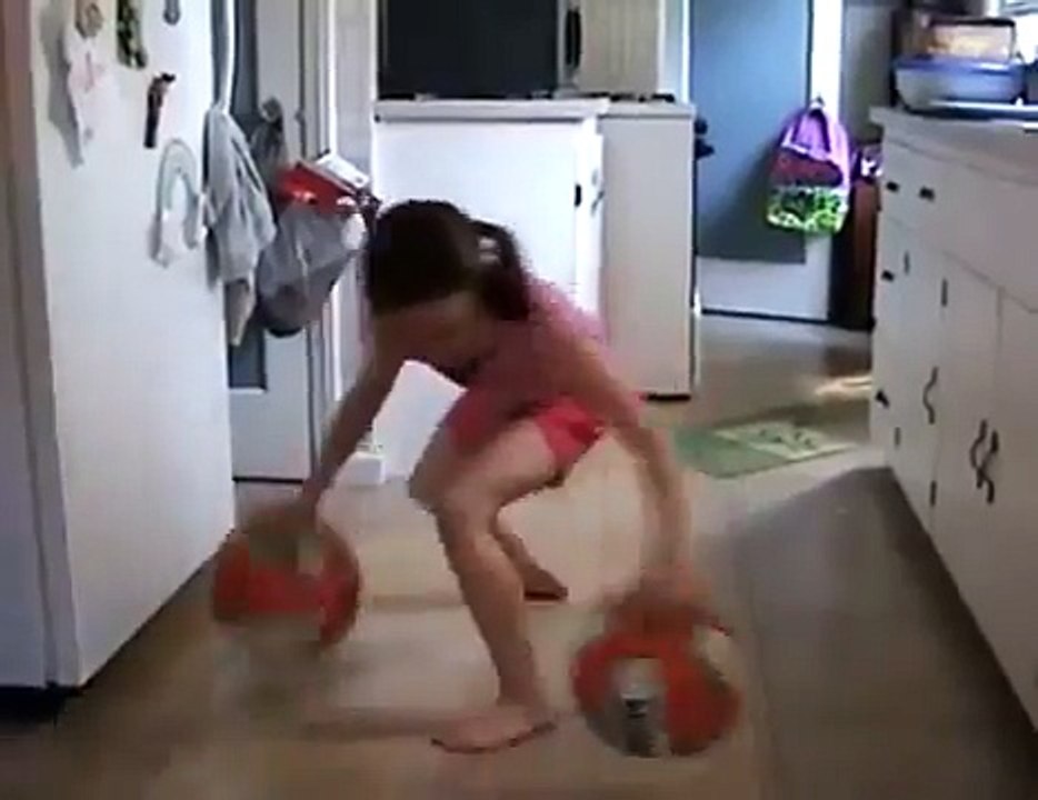 8latka + piłka do kosza