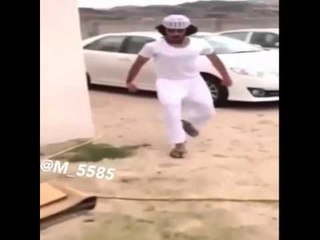 ههههههه لايفوتك اشبع ضحك