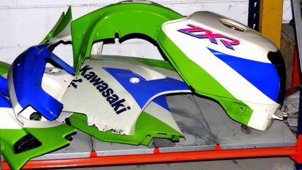 Kawasaki ZXR 400 W.I.P. PART 2[1]