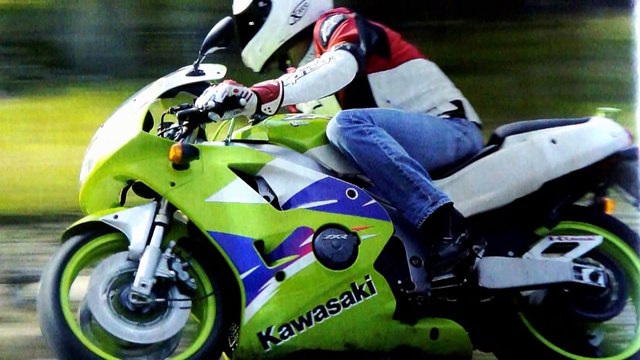 Kawasaki ZXR 400 Article & Review