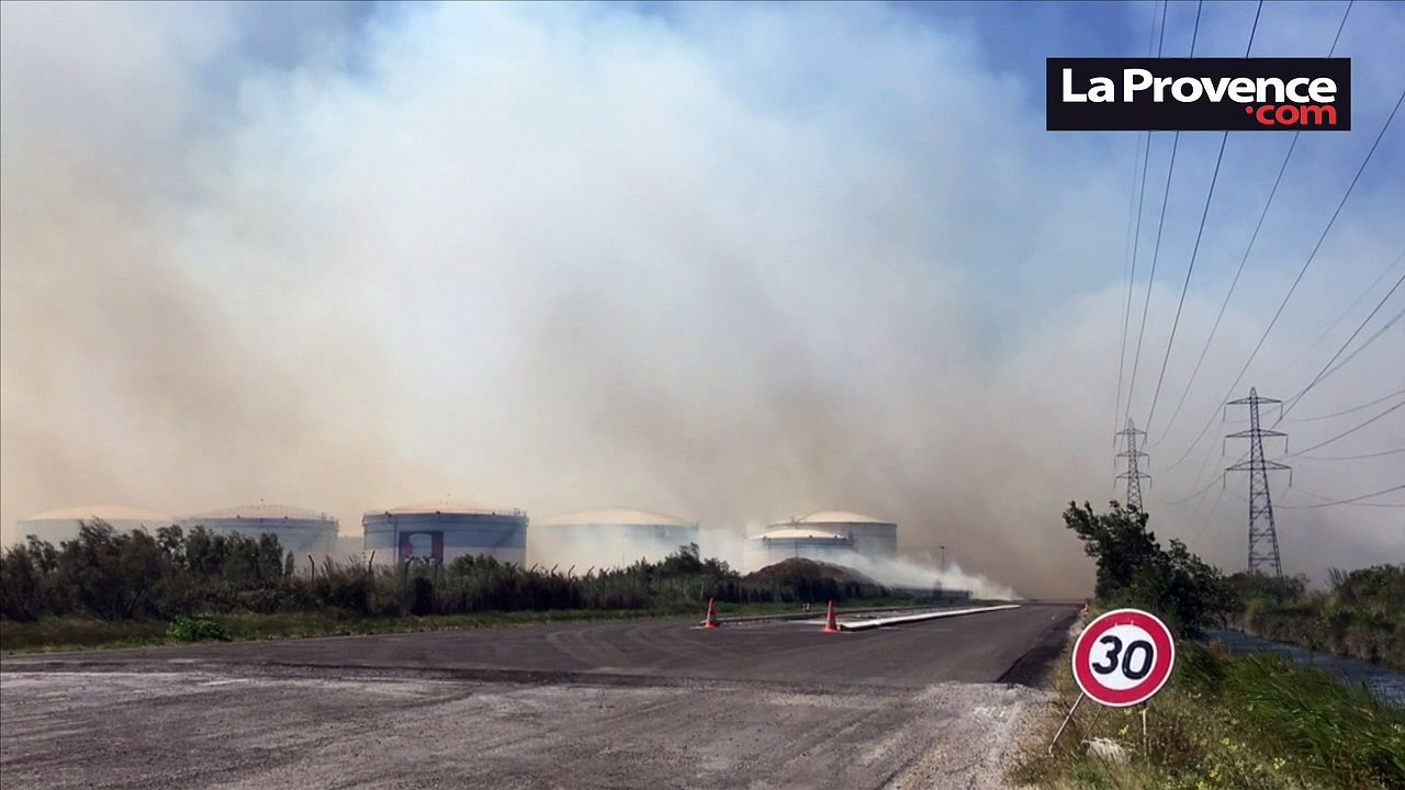 Feux à Martigues et à Port St-Louis : épaisses fumées sur les sites industriels