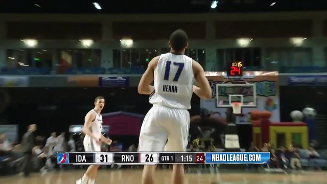 Vincent Hunter (28 Points, 11 Rebounds) Has Monster Double-Double