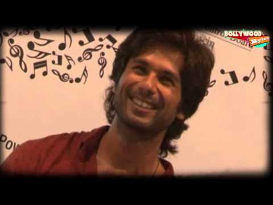 Shahid Kapoor  TALKS DIRTY about Kareena Kapoor