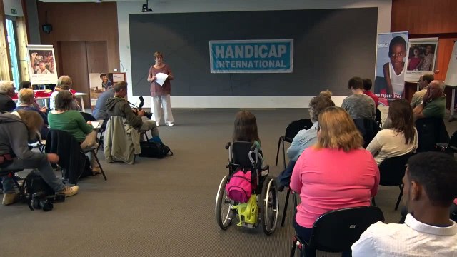 Handicap International récompense cinq Bricoleurs du Coeur