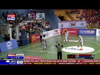 Pertandingan Kuarter 3 UPH vs UEU