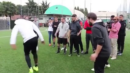 Pogba réussit un énorme double tour du monde !