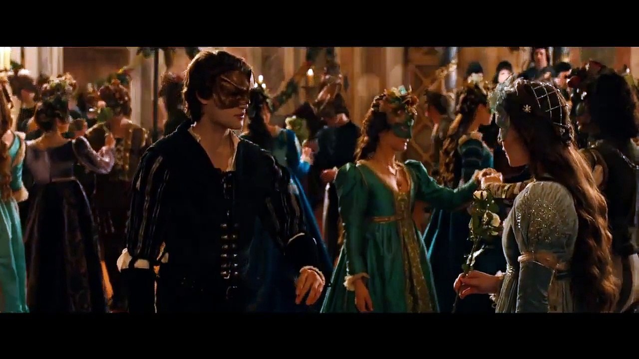 Romeo and Juliet - Featurette Douglas Booth VO