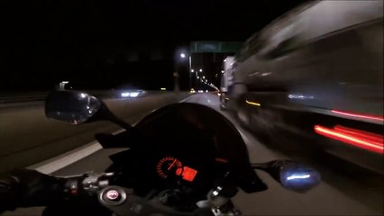 Un motard se prend pour Ghostrider et se filme à 300 km/h sur l’autoroute