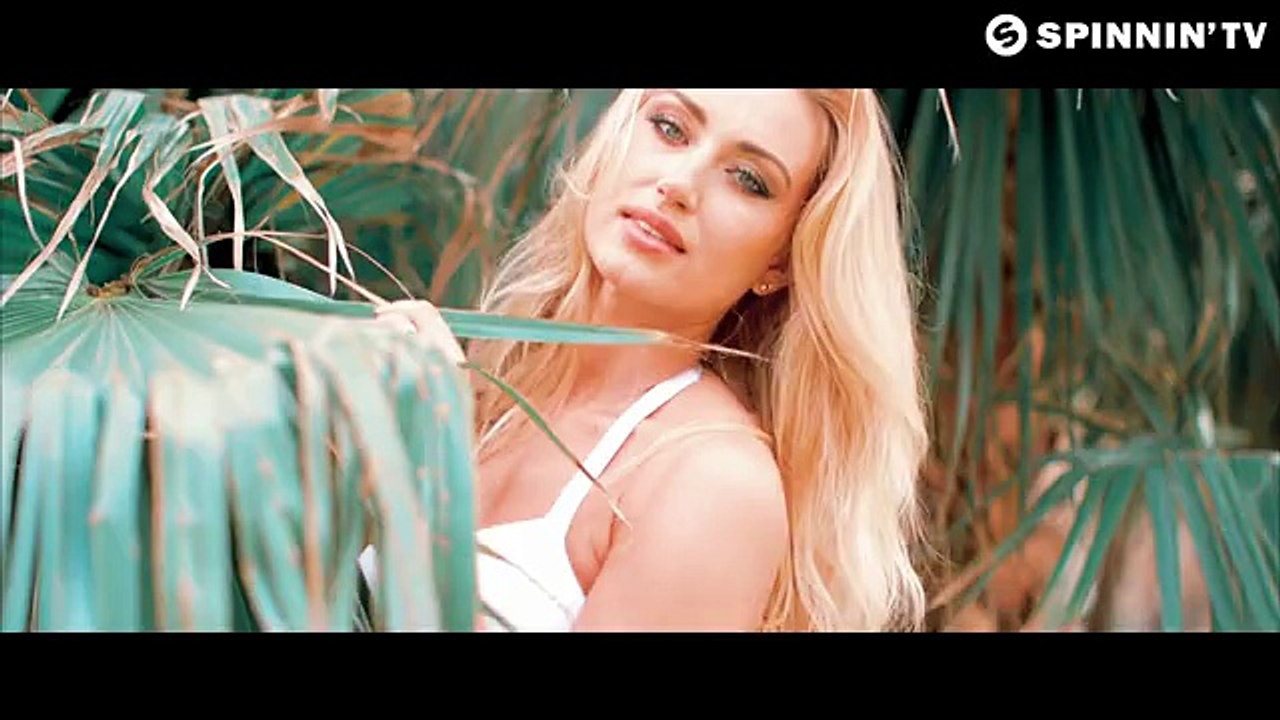 Sea, Sex & Sun - Antoine Delvig x Alex van Diel