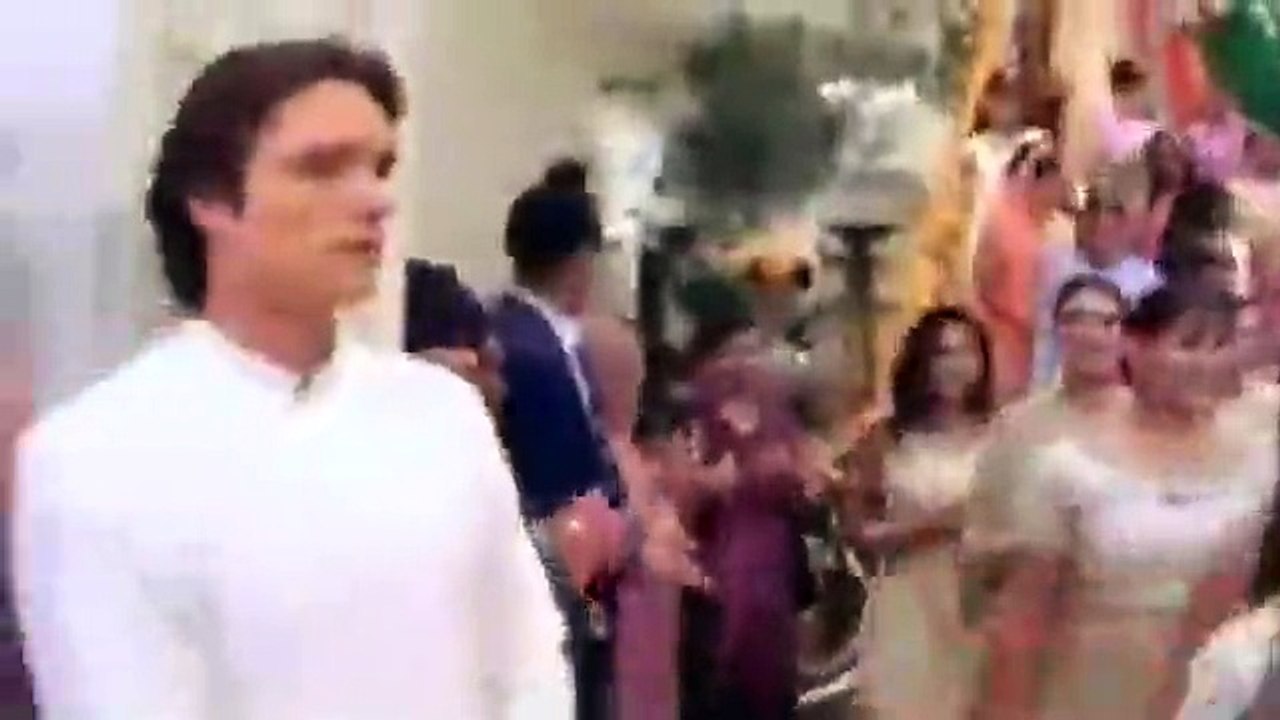 Coup De Foudre A Bollywood Vf Streaming Coup De Foudre À Bollywood VF - Vidéo Dailymotion