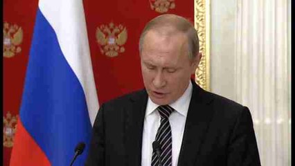 Video herunterladen: Putin acusa a Ucrania de preparar atentados terroristas en Crimea