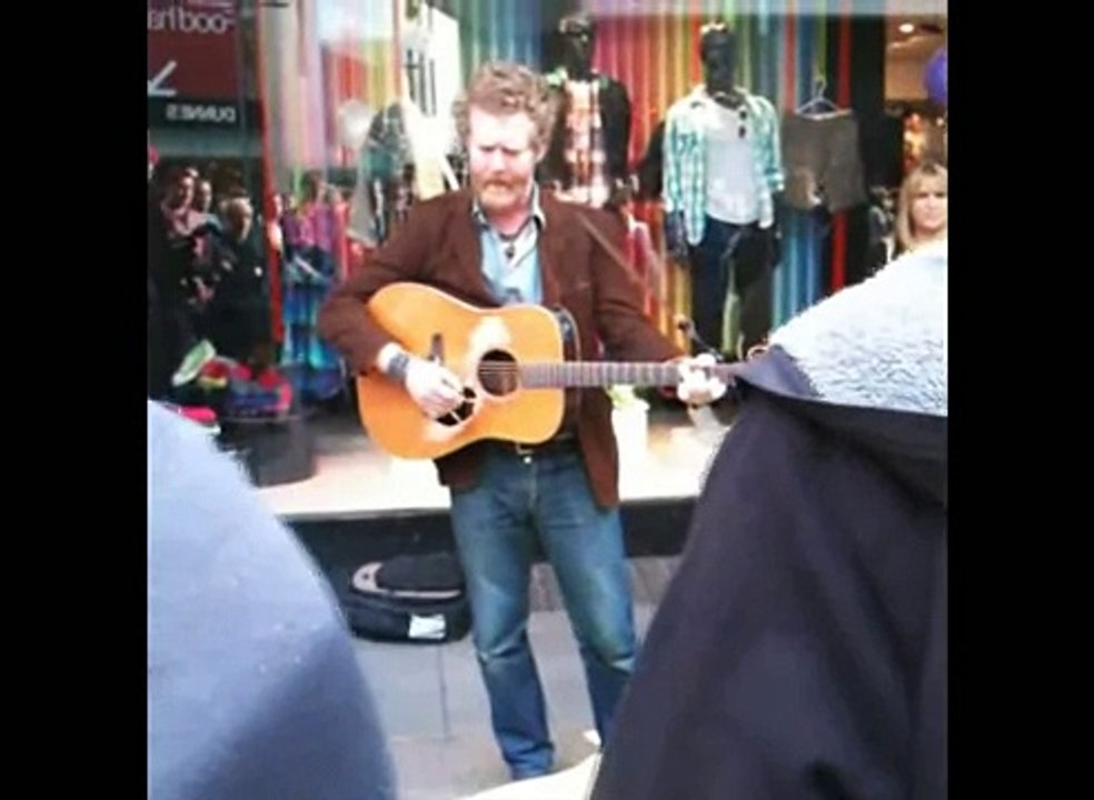 Glen Hansard - Revelate - Live at Henry Street 23.04.10.wmv