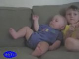 Sos bébé : Parents Débiles ! Vidéo Danger pour Rire !!!