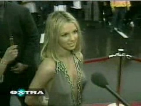 Christina Aguilera 'AMA' Extra