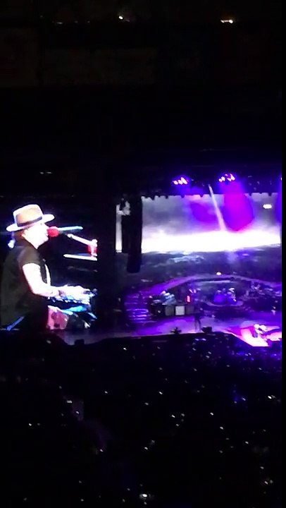 Guns N' Roses: November Rain live in San Francisco - AT&T Park 8/9/16