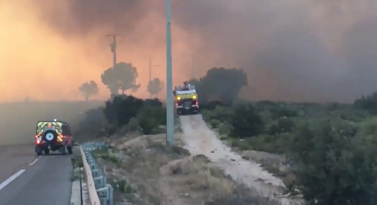 Incendie dans les Bouches-du-Rhône: le feu ravage 3300 hectares de garrigue