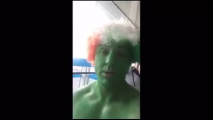 The Green Hulk goes through French passport control.mp4