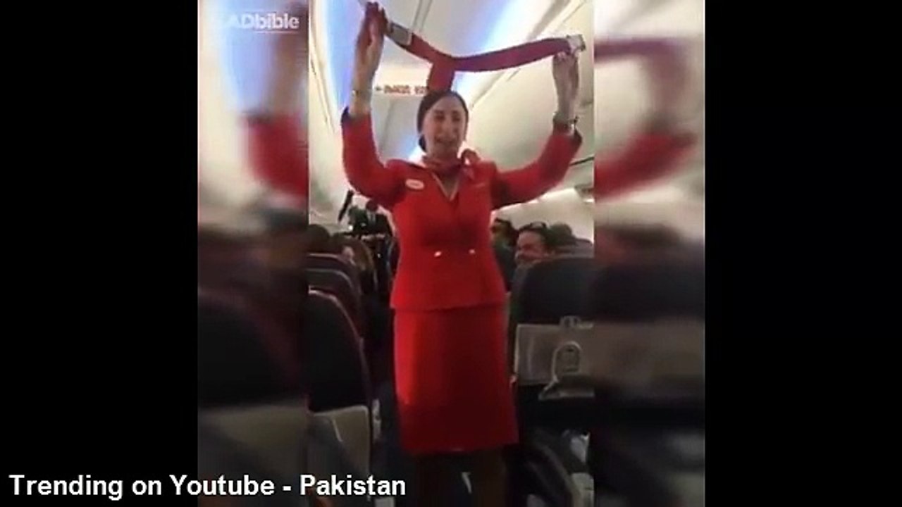 Nojawano Ne Air Hostess Ke Sath Kya Harkat Ki Doran e Pervaz