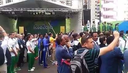 Levée de drapeau et Hymne de l'Algérie à Rio 2016
