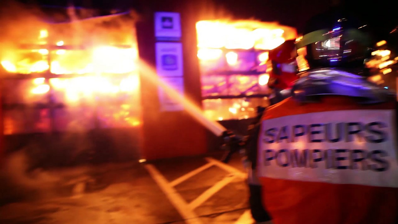 Violent incendie de Noyon: 3 pompiers blessés