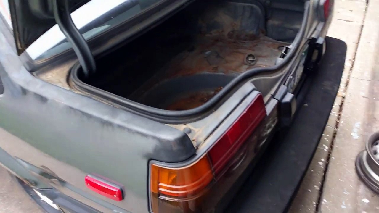 My new AE86.... spare tire !?