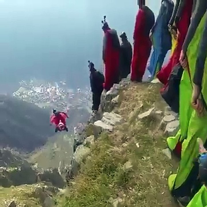 man drive to fly on camera (paktail video.)