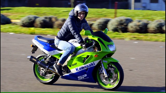 Kawasaki ZXR 400 TEST