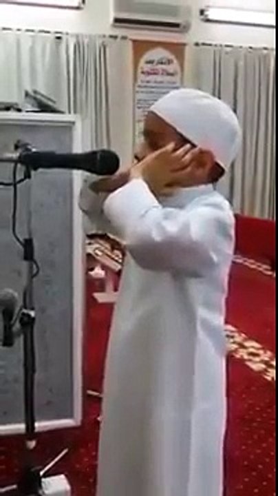 Cute baby giving Prayer Times Paris azaan in cute voice