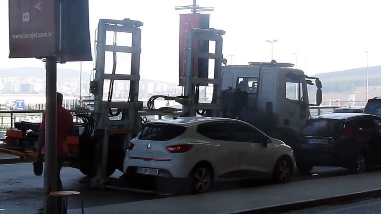 Une voiture mal garée évacuée en 40 secondes par la fourrière