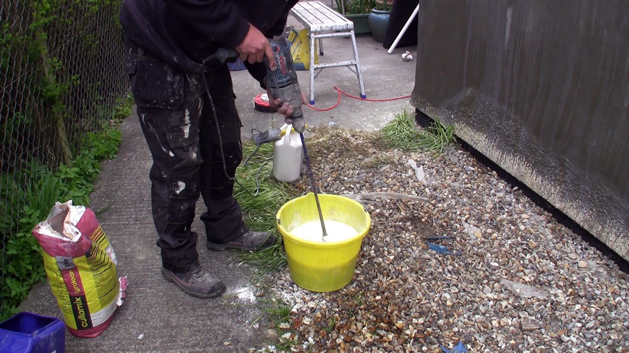 How to apply a Tyrolean Finish