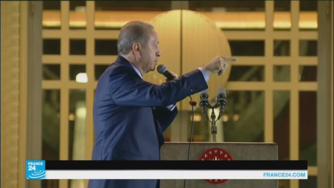 أردوغان للولايات المتحدة: إما تركيا أو فتح الله غولن