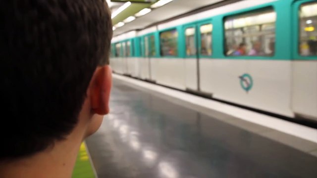 Le bracelet qui diffuse votre smartphone sur votre bras est arrivé