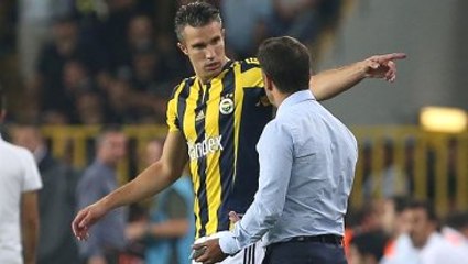 Robin van Persie, Takımdan Kovulan Pereira'ya Güldü