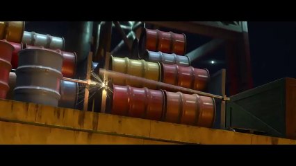 Cars 2 VF - Ext - Course-poursuite sur la plateforme pétrolière