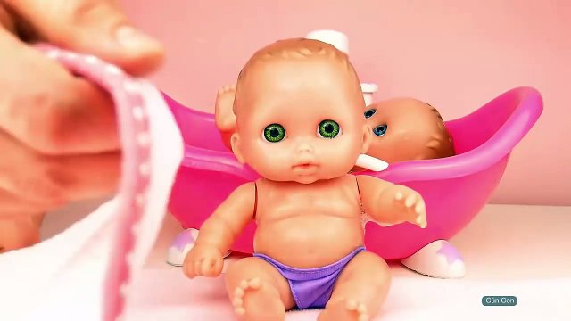 Đồ chơi trẻ em Play-Doh - Bé Na Na tắm với Búp bê Chibi 2016