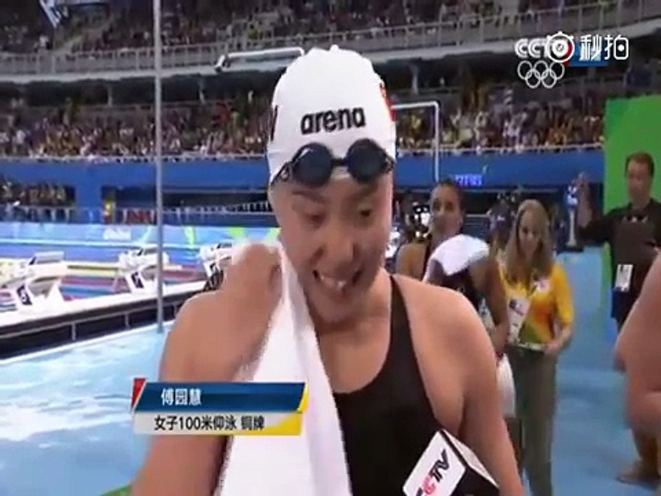As adoráveis reações desta nadadora que ganhou bronze e não sabia estão conquistando a internet