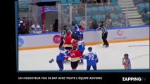 Un hockeyeur fou se bat avec toute l’équipe adverse